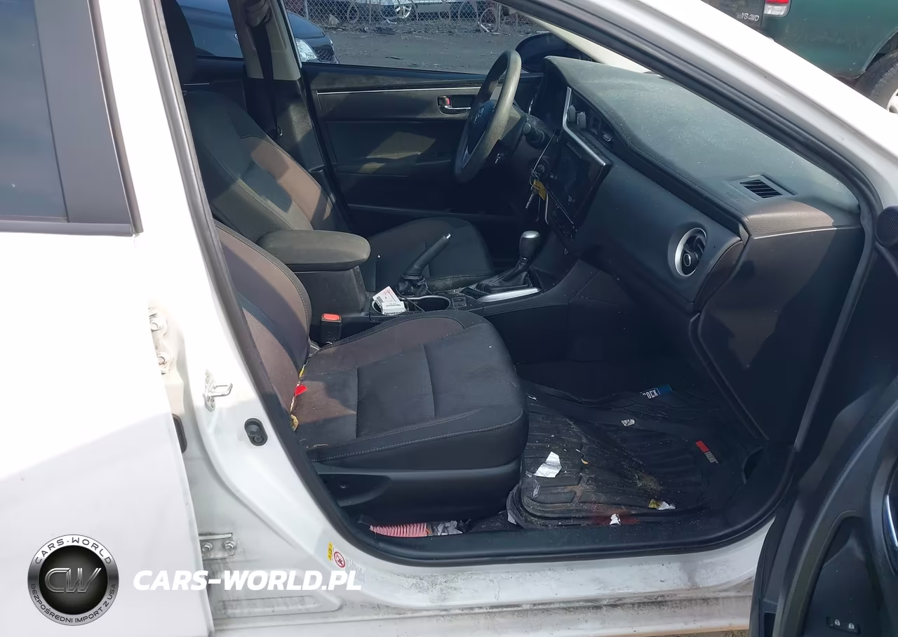 2019 Toyota Corolla Le VIN:2T1BURHE7KC145935 - 5