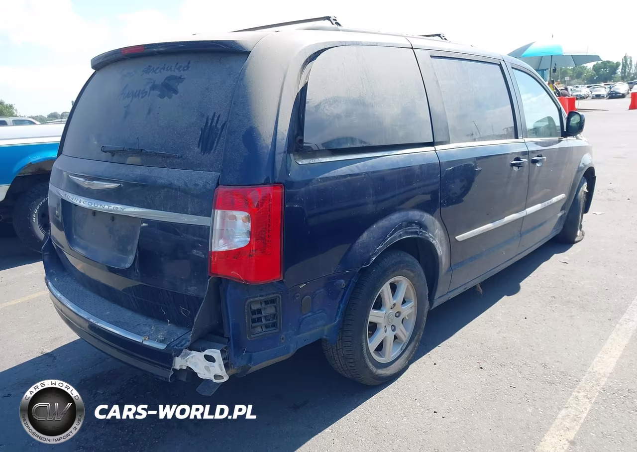 2013 Chrysler Town & Country Touring VIN:2C4RC1BGXDR657575 - 4