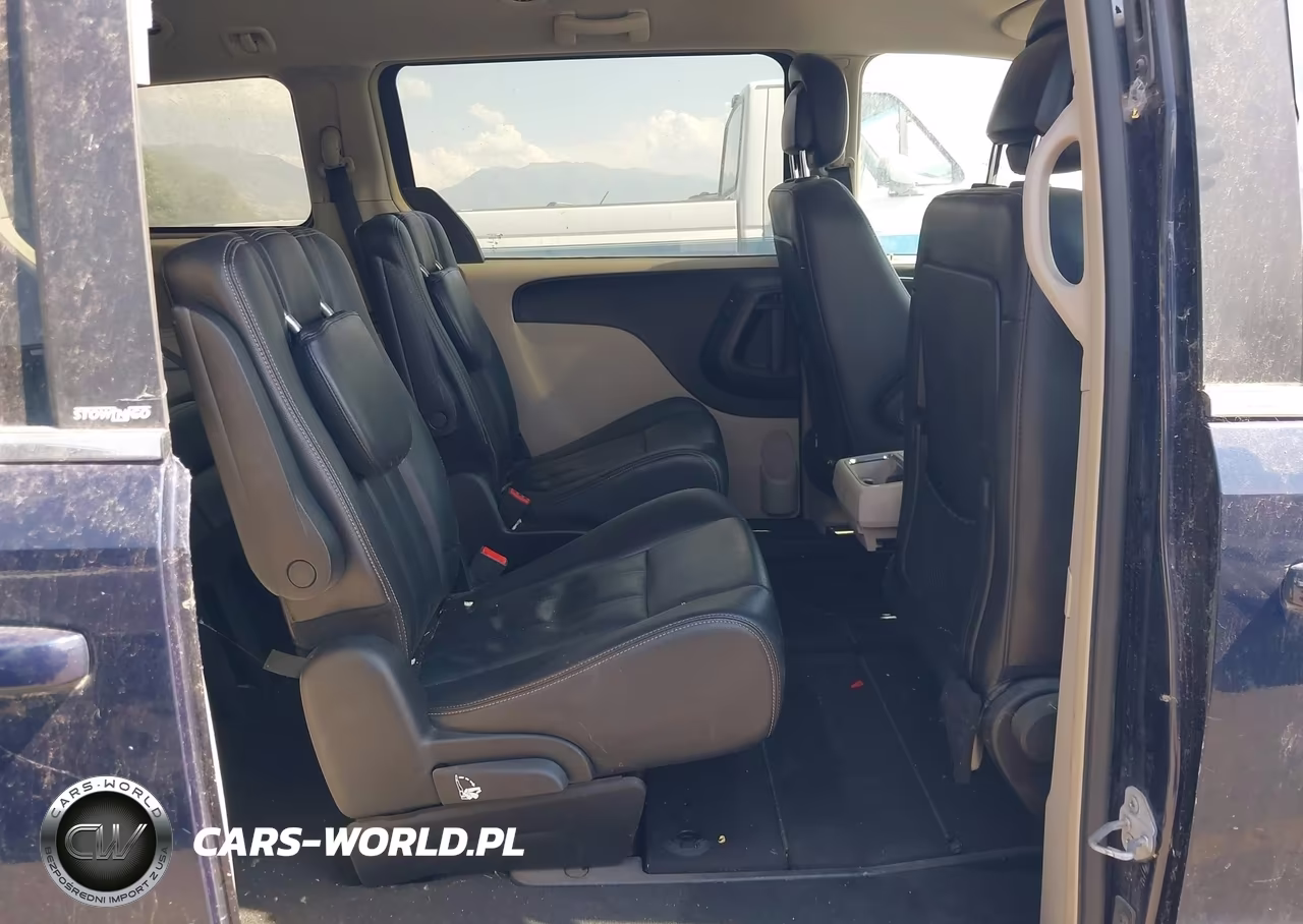 2013 Chrysler Town & Country Touring VIN:2C4RC1BGXDR657575 - 8