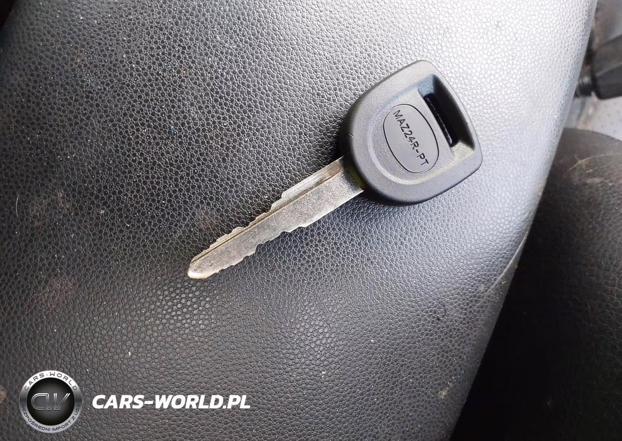 2005 Mazda Mazda3 S VIN:JM1BK343051228199 - 11