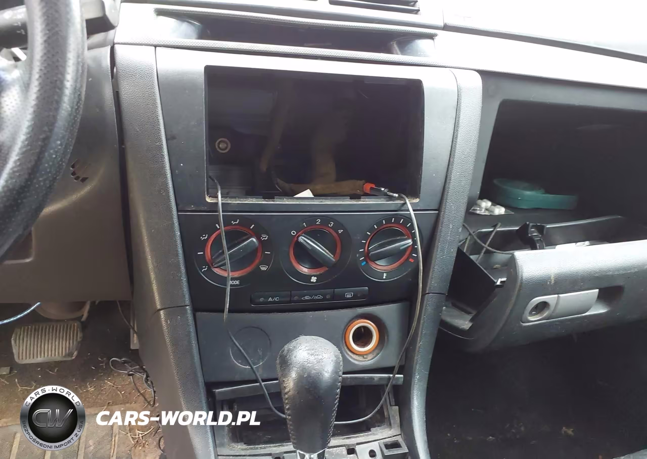 2005 Mazda Mazda3 S VIN:JM1BK343051228199 - 13