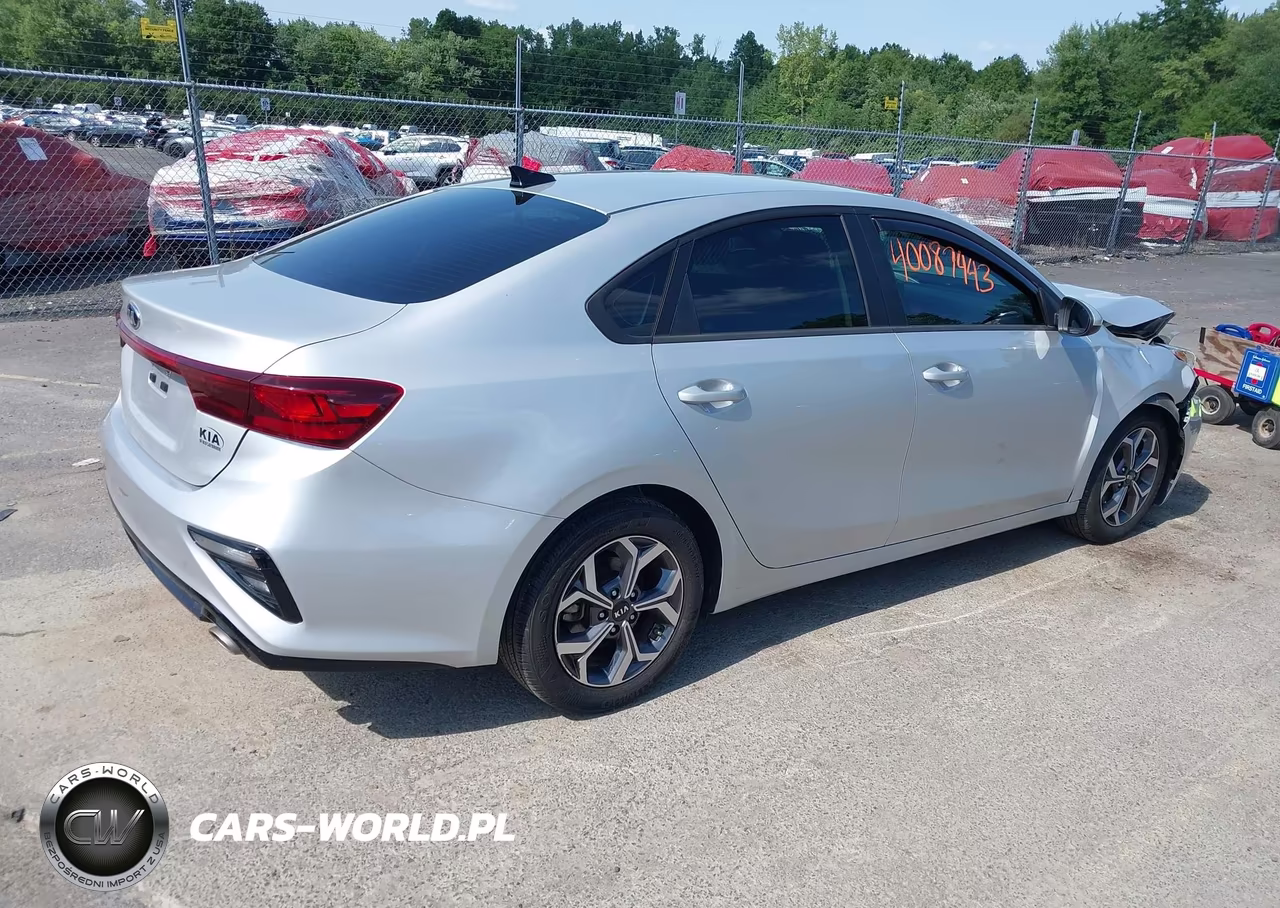 2021 Kia Forte Lxs VIN:3KPF24AD0ME370570 - 4