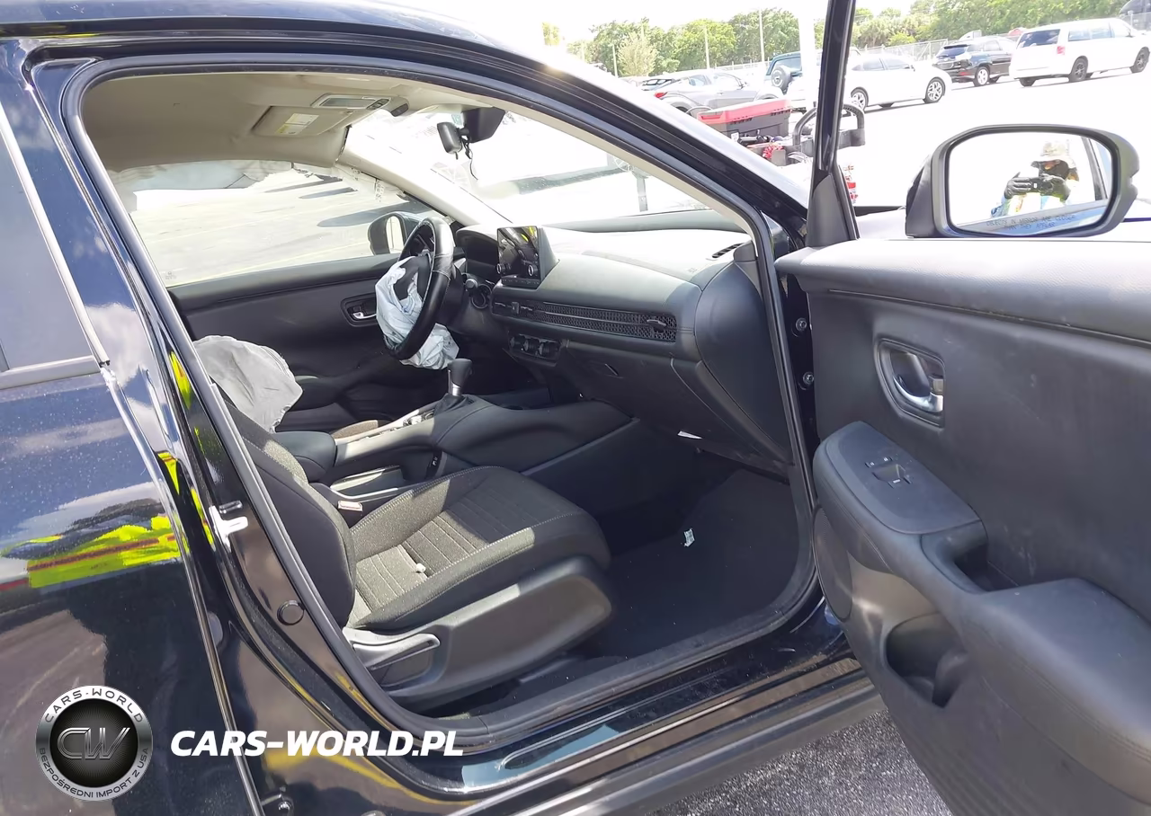 2023 Honda Hr-V 2Wd Lx VIN:3CZRZ1H31PM736626 - 5