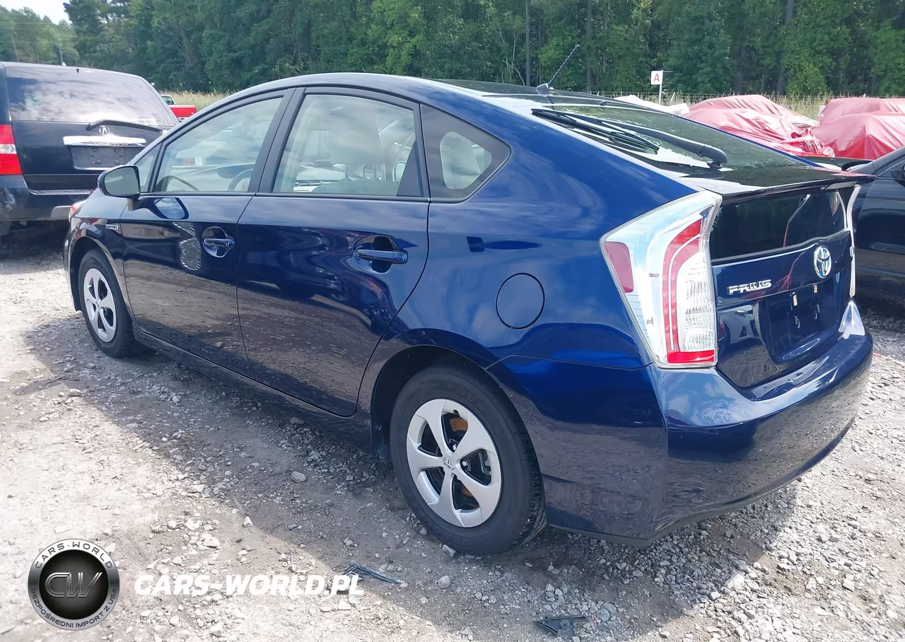 2013 Toyota Prius Two VIN:JTDKN3DU6D1698316 - 3