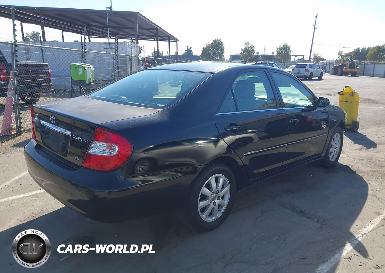 2003 Toyota Camry Xle V6 VIN:4T1BF30K23U056119 - 4