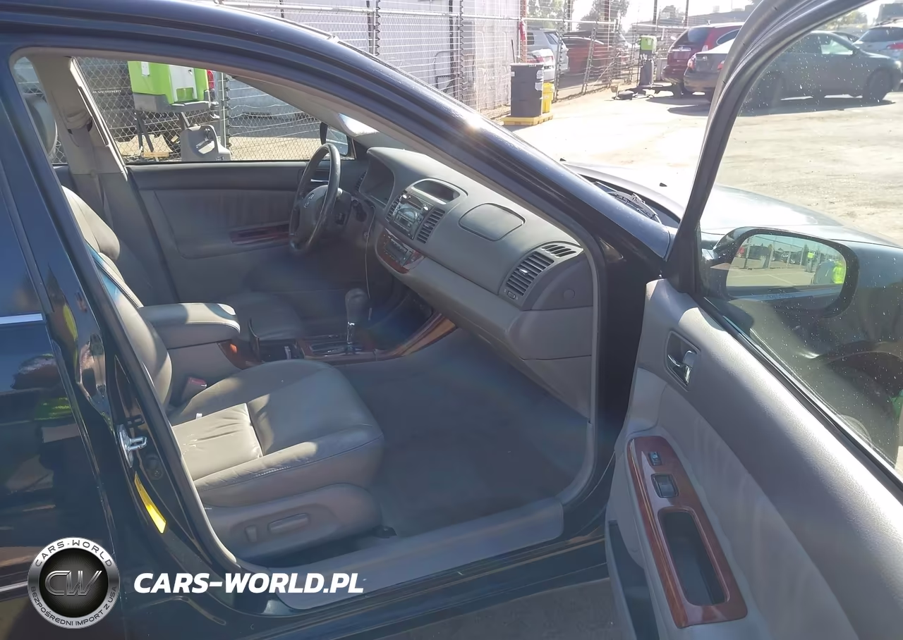 2003 Toyota Camry Xle V6 VIN:4T1BF30K23U056119 - 5