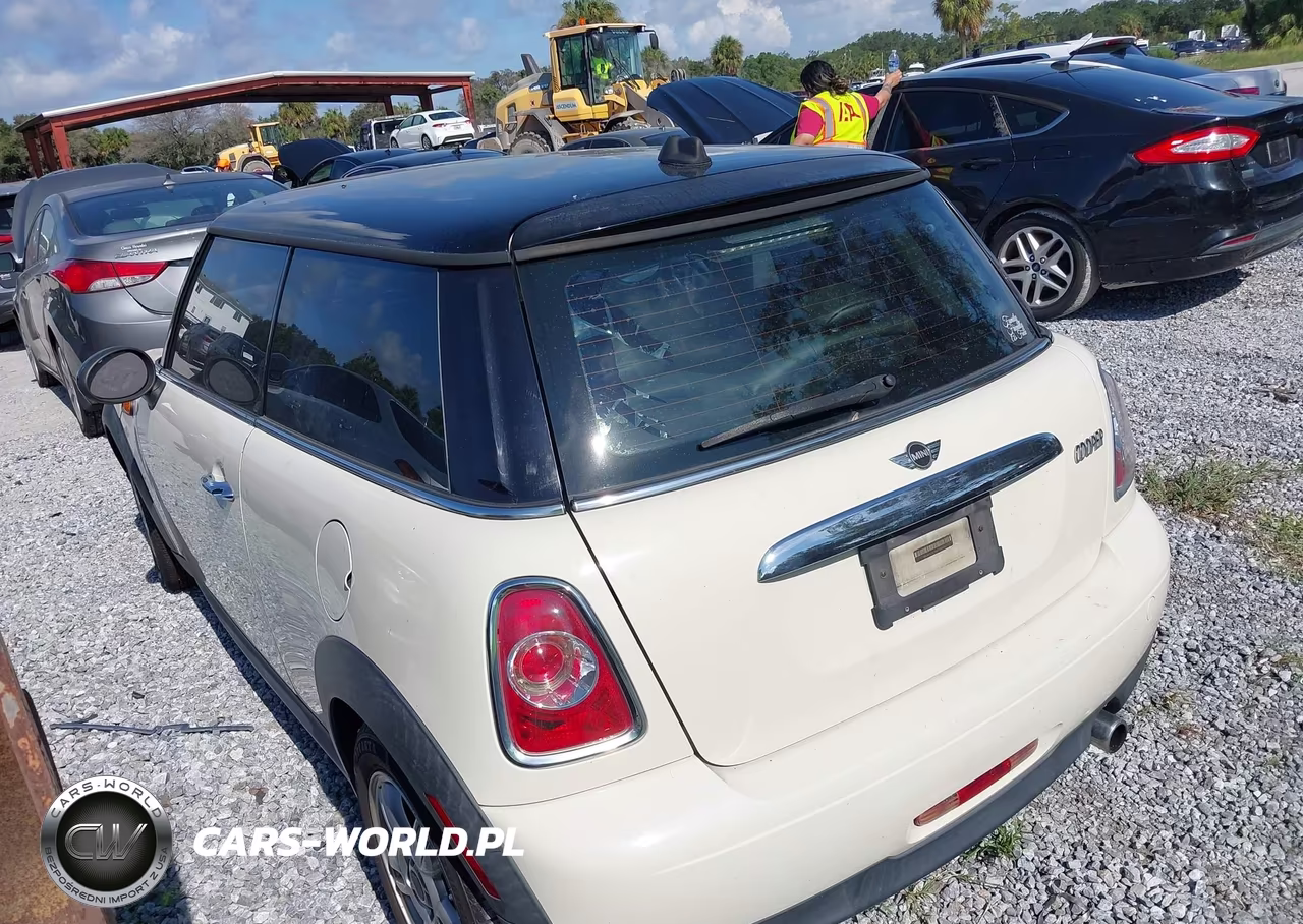 2013 Mini Hardtop Cooper VIN:WMWSU3C54DT686714 - 3