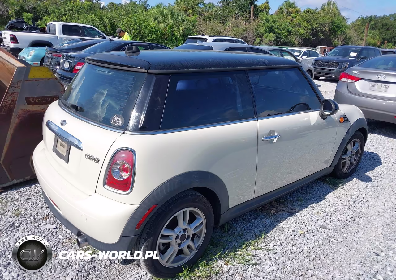 2013 Mini Hardtop Cooper VIN:WMWSU3C54DT686714 - 4