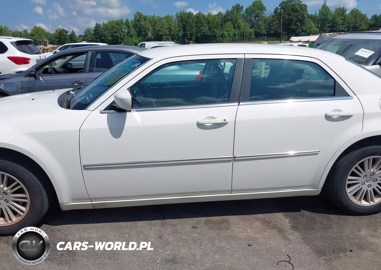2009 Chrysler 300 Touring VIN:2C3KA53V49H584099 - 15