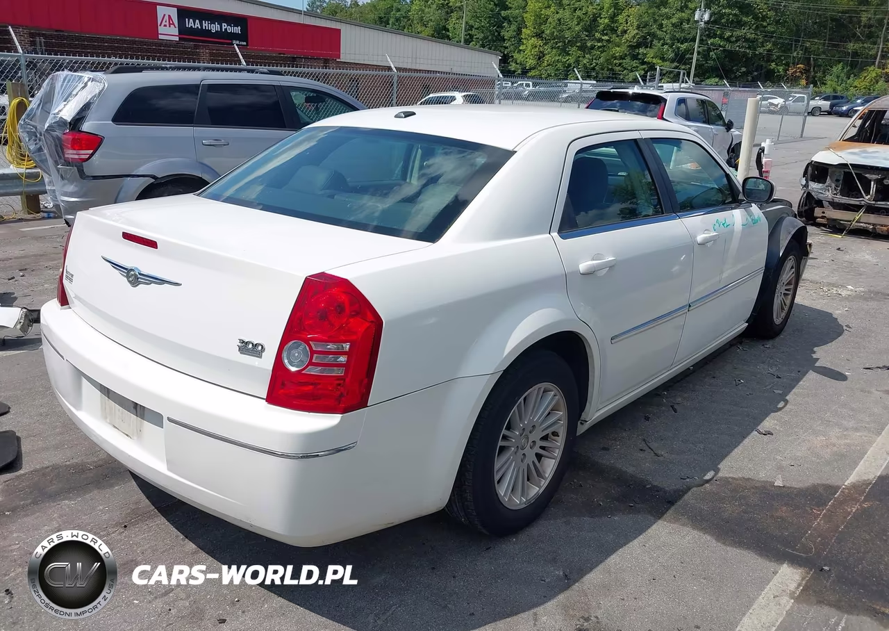 2009 Chrysler 300 Touring VIN:2C3KA53V49H584099 - 4