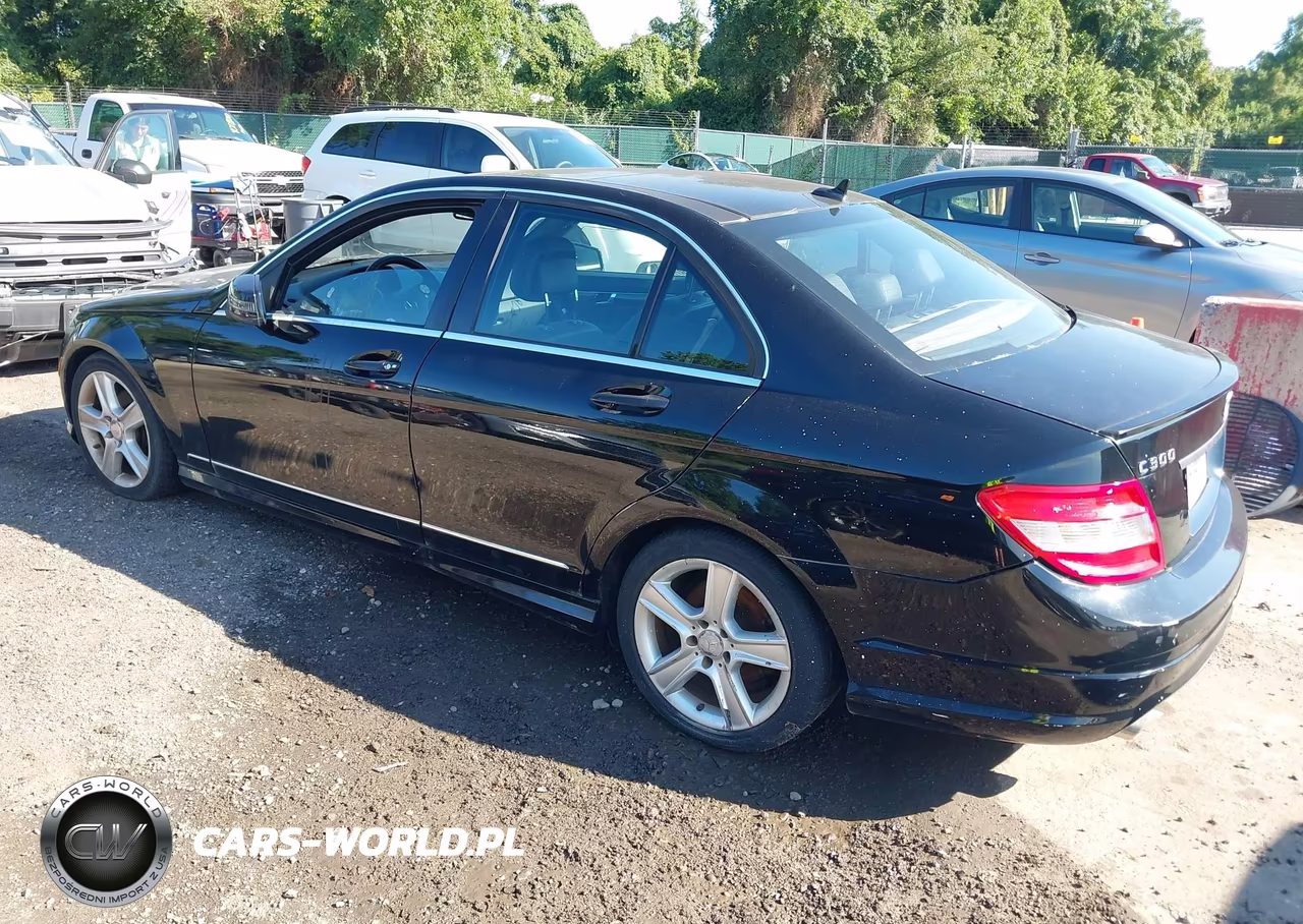 2011 Mercedes-Benz C 300 Luxury 4Matic-Sport 4Matic VIN:WDDGF8BB7BR163968 - 3