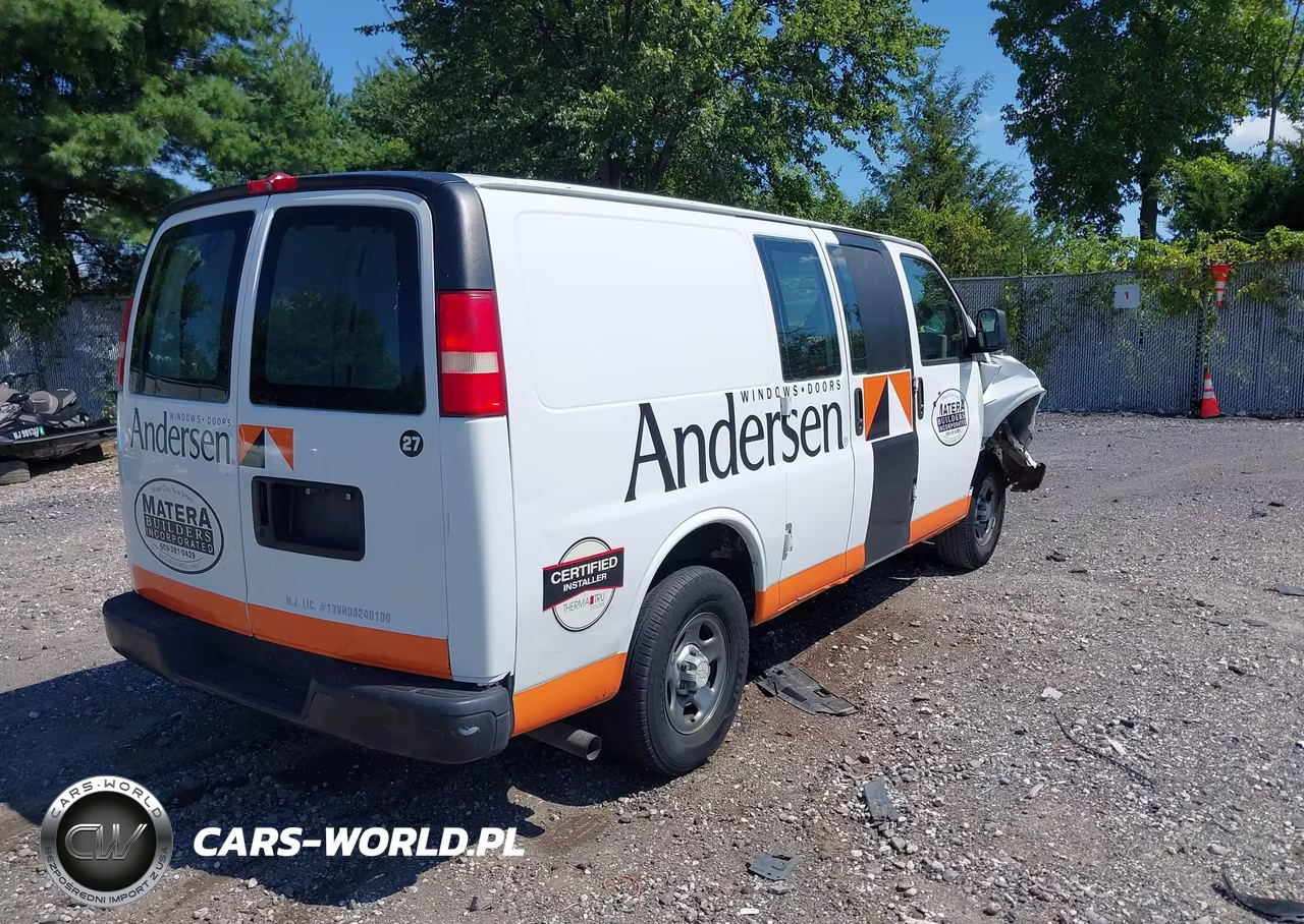 2007 Chevrolet Express Work Van VIN:1GCFG15X371171153 - 4