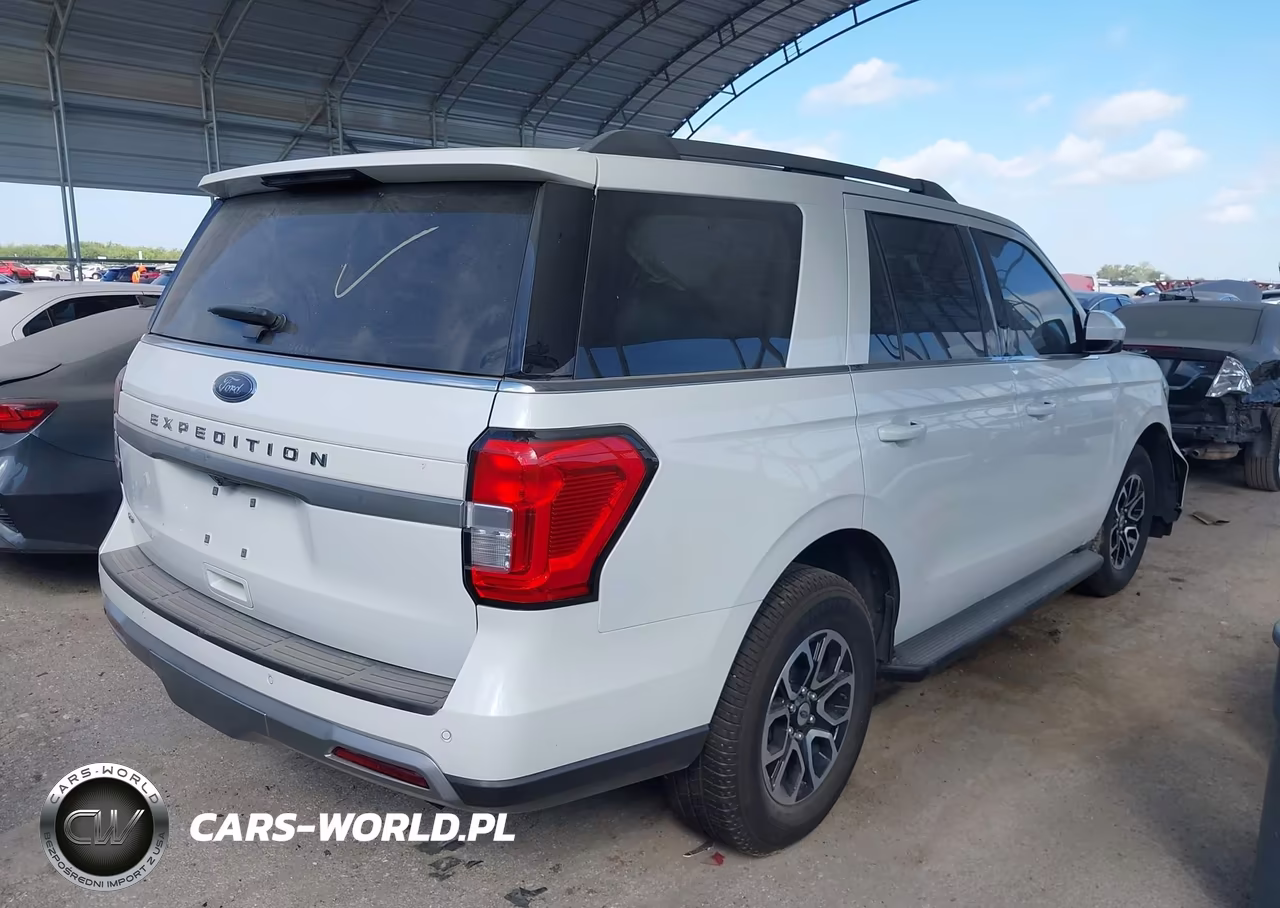 2024 Ford Expedition Xlt VIN:1FMJU1H82REA06130 - 4