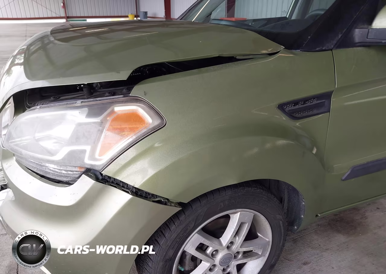2011 Kia Soul + VIN:KNDJT2A25B7195627 - 14