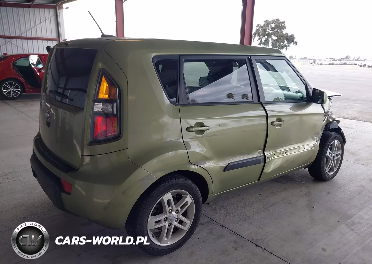 2011 Kia Soul + VIN:KNDJT2A25B7195627 - 4
