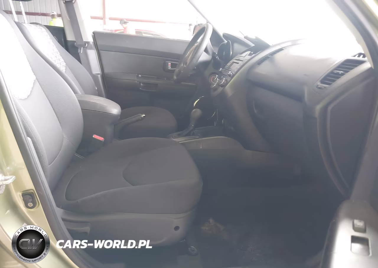 2011 Kia Soul + VIN:KNDJT2A25B7195627 - 5