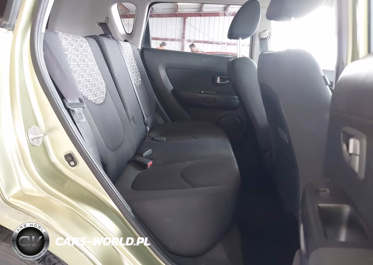 2011 Kia Soul + VIN:KNDJT2A25B7195627 - 8