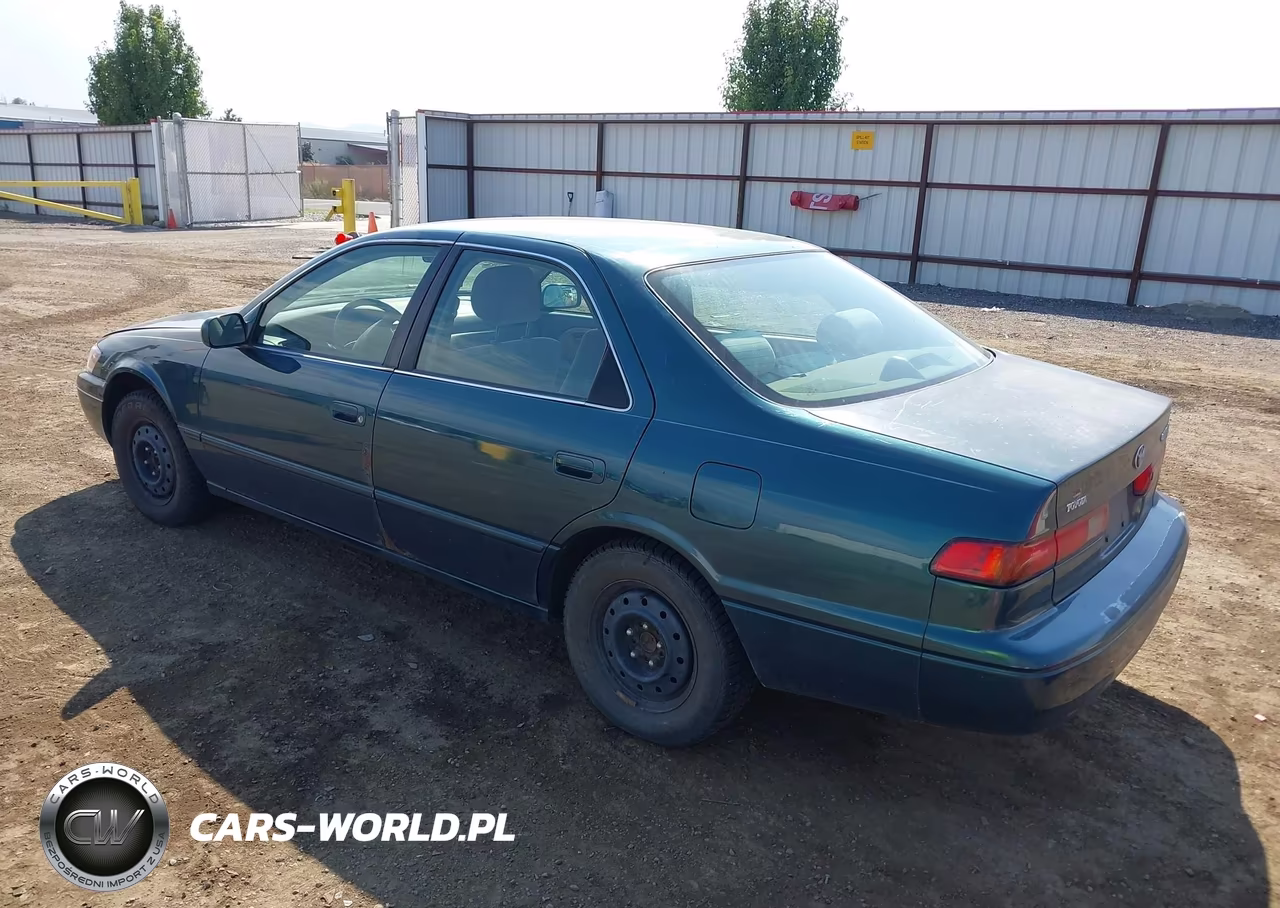 1998 Toyota Camry Le VIN:JT2BG28K0W0228040 - 3