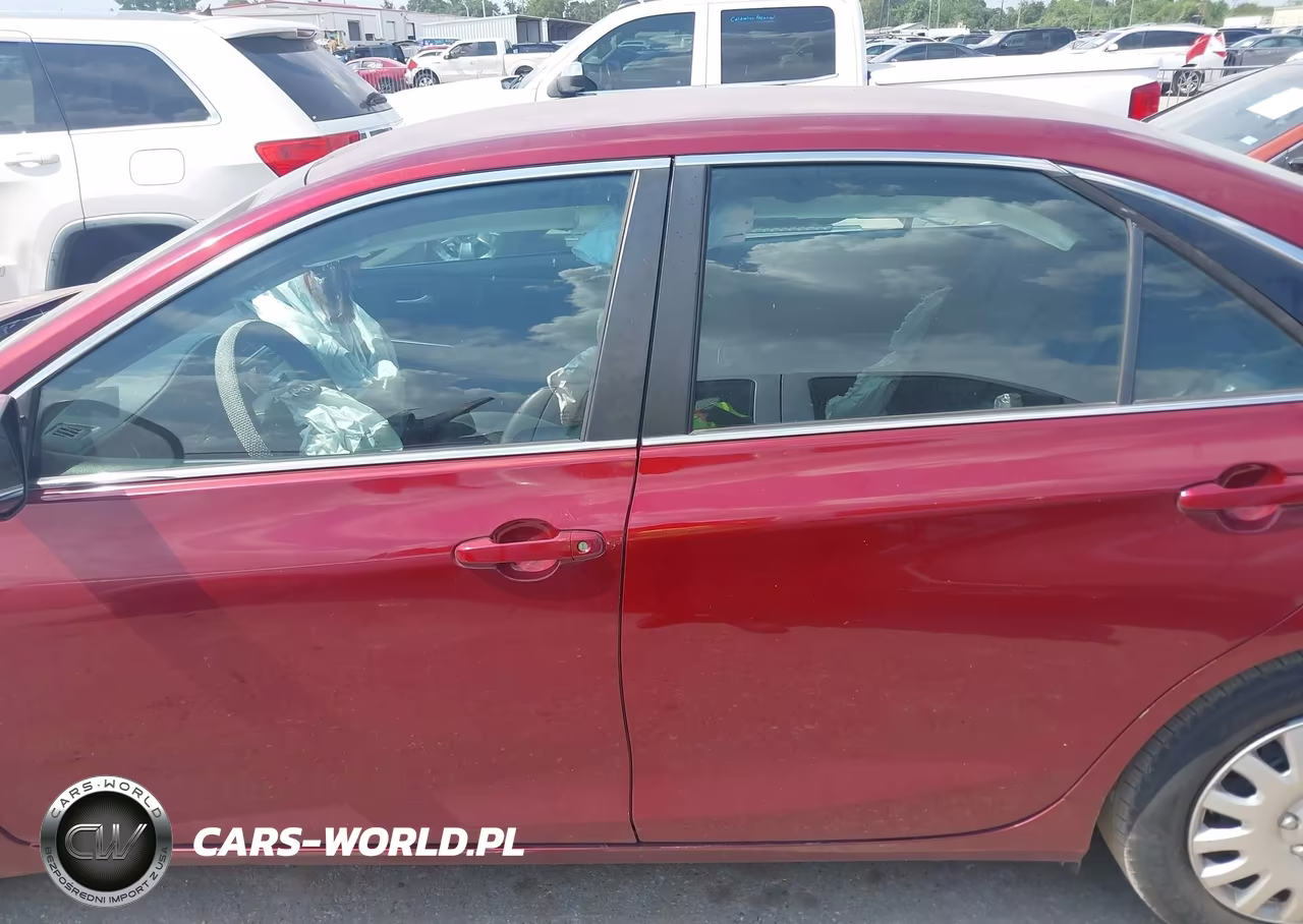 2016 Toyota Camry Le VIN:4T1BF1FK0GU606855 - 14