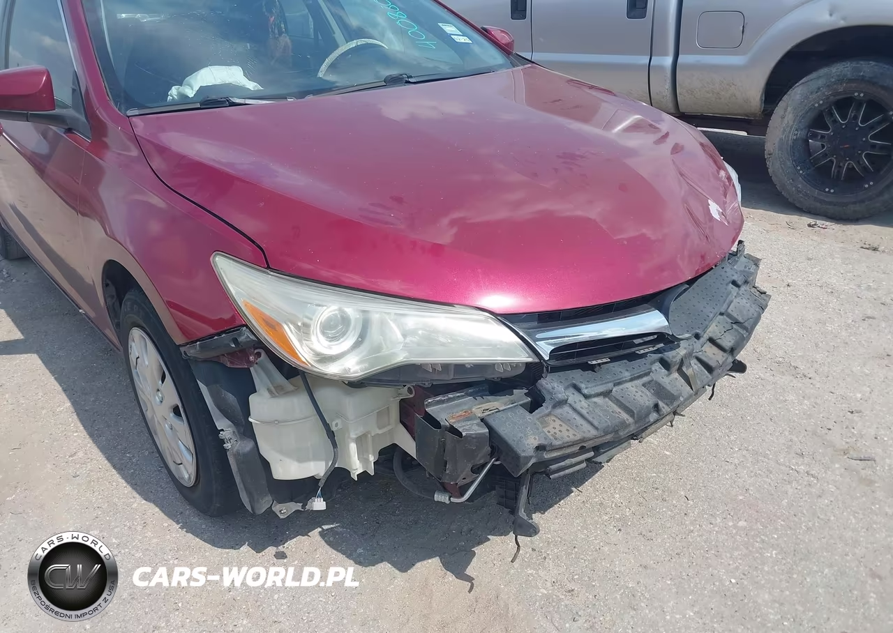 2016 Toyota Camry Le VIN:4T1BF1FK0GU606855 - 17