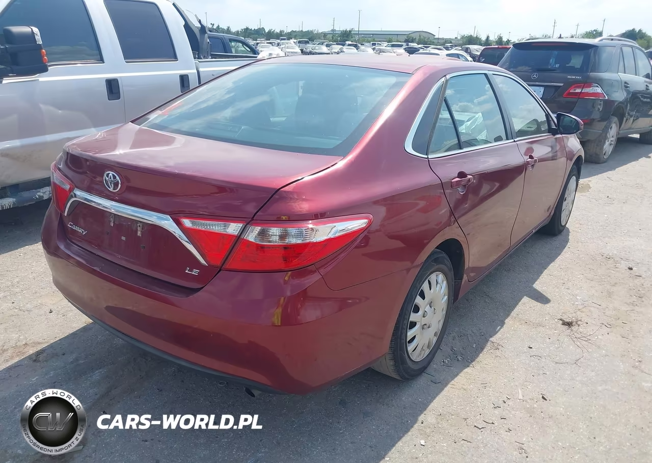 2016 Toyota Camry Le VIN:4T1BF1FK0GU606855 - 4