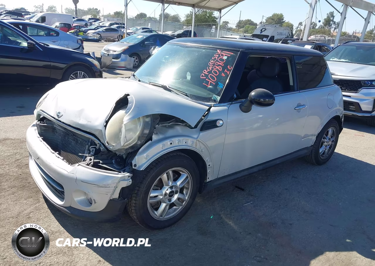 2011 Mini Cooper VIN:WMWSU3C53BT095349 - 2