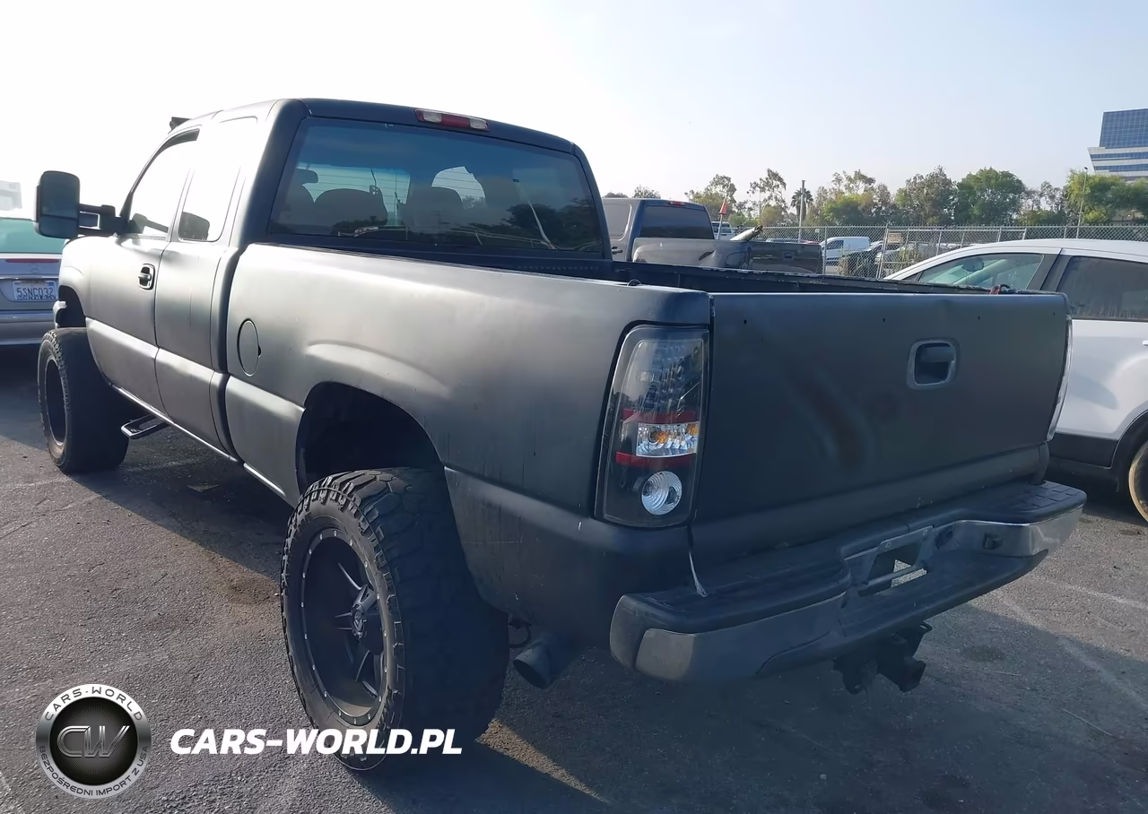 2004 Chevrolet Silverado 1500 Ls VIN:1GCEK19T84E233796 - 3
