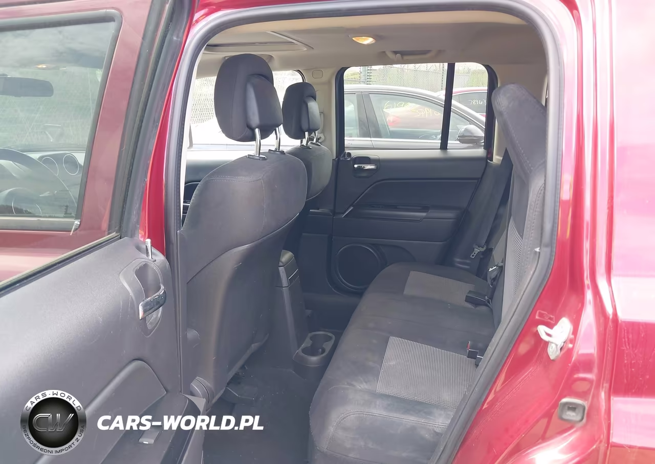 2012 Jeep Patriot Latitude VIN:1C4NJPFA0CD626527 - 8