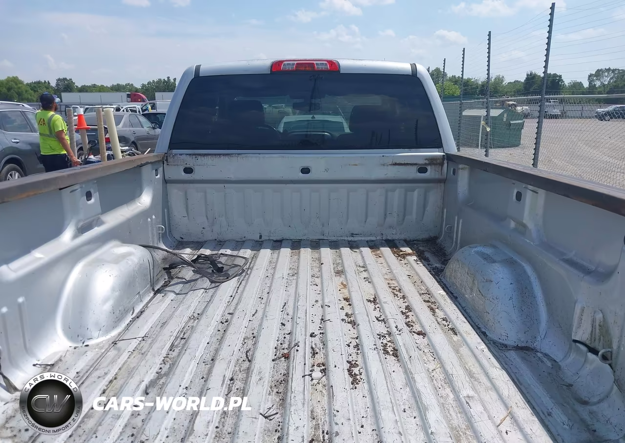 2014 Chevrolet Silverado 1500 1Lt VIN:1GCRCREH1EZ152745 - 16