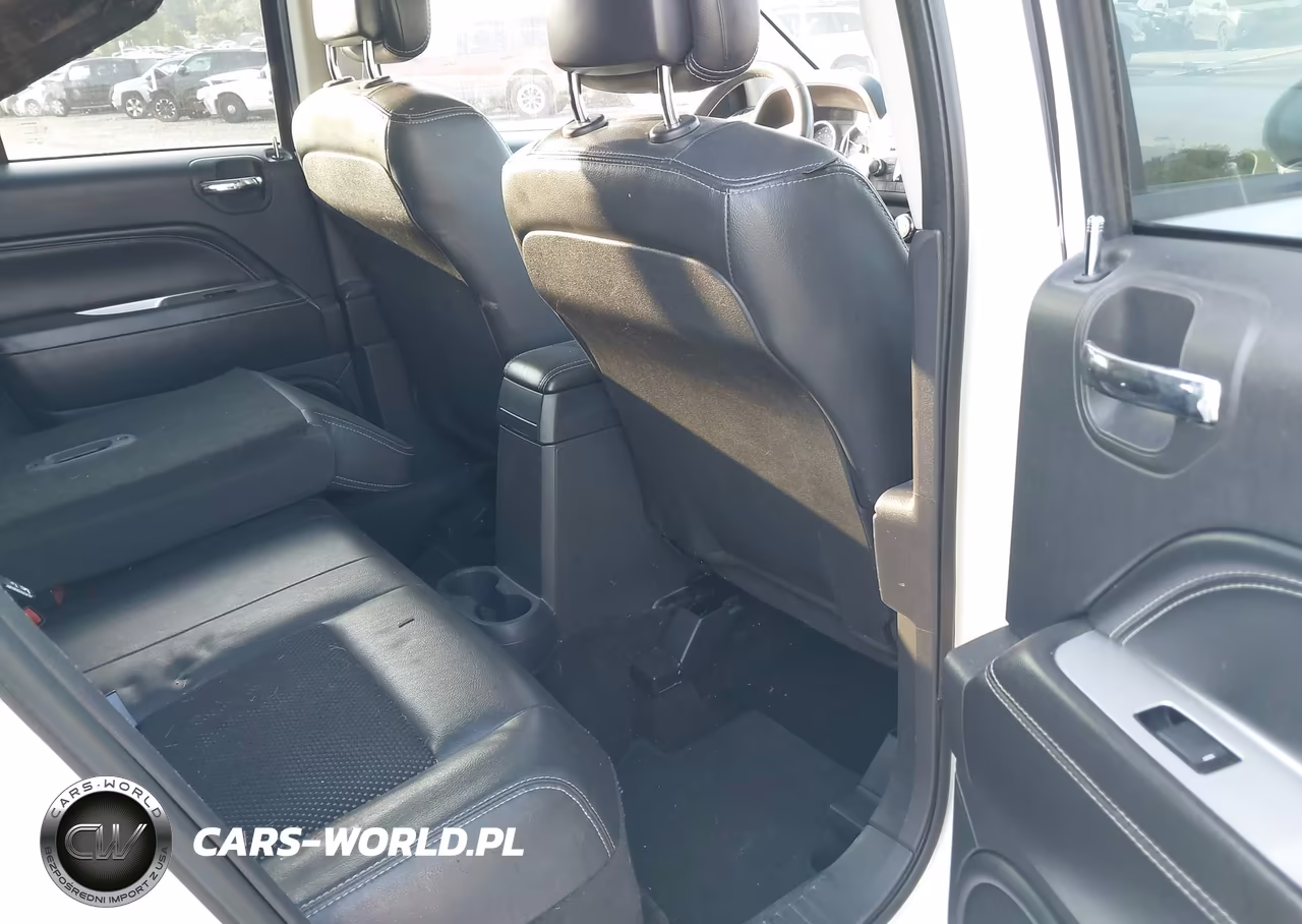 2014 Jeep Compass Latitude VIN:1C4NJDEB7ED847893 - 8