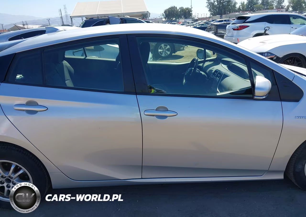 2016 Toyota Prius Two VIN:JTDKBRFU9G3014439 - 14