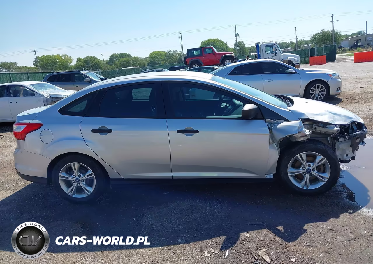 2013 Ford Focus VIN:1FADP3E20DL170071 - 14