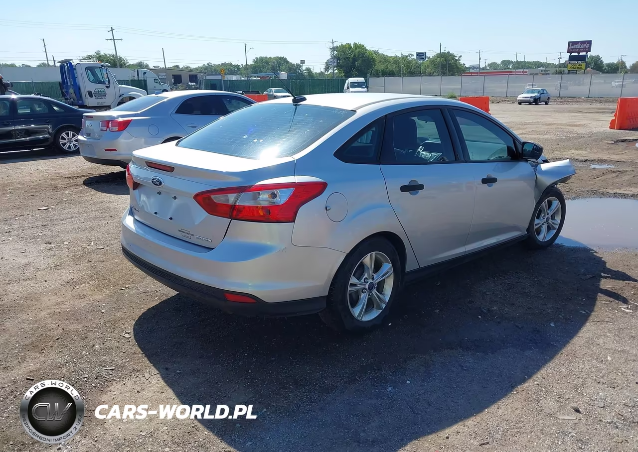 2013 Ford Focus VIN:1FADP3E20DL170071 - 4