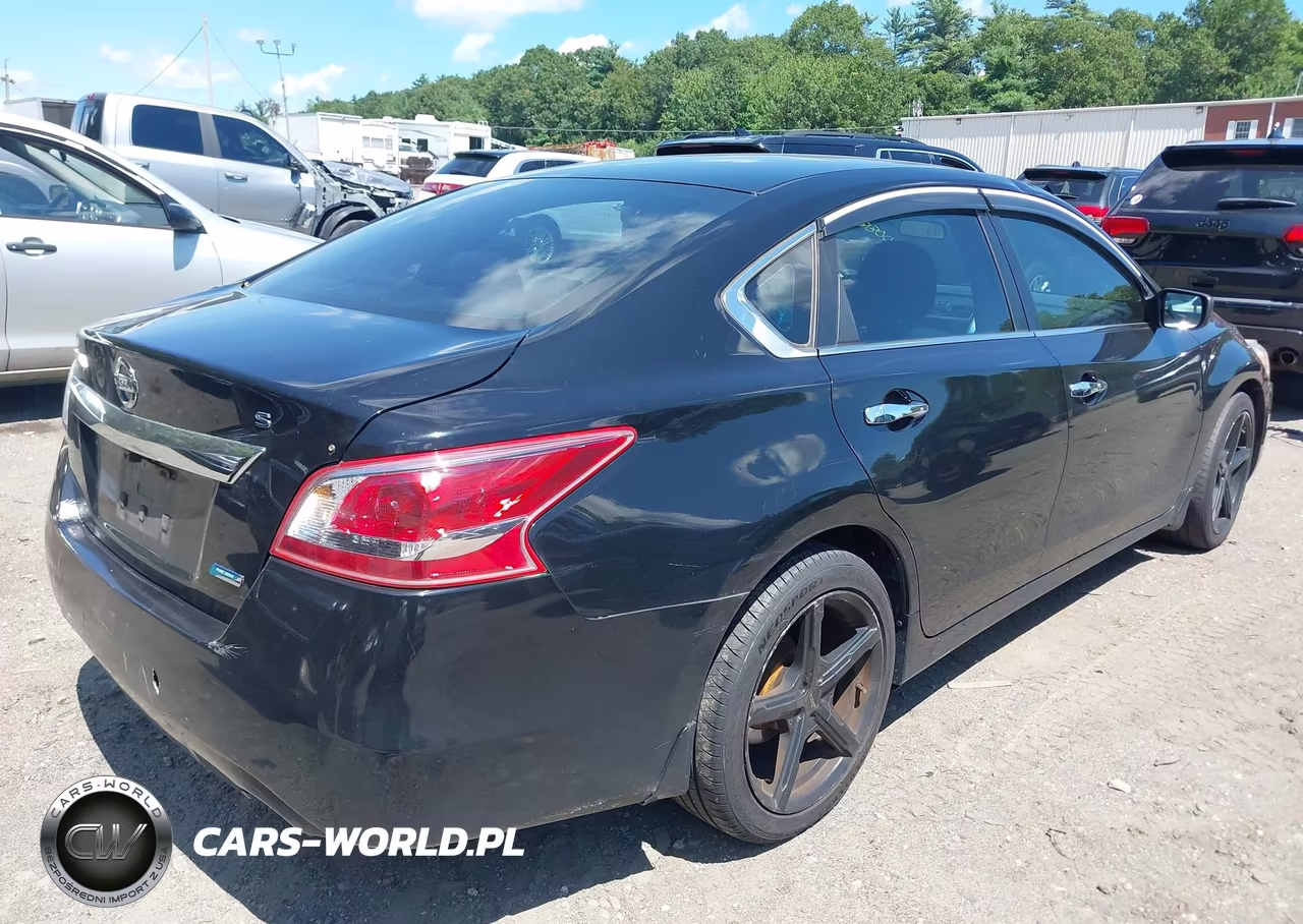 2013 Nissan Altima 2.5 S VIN:1N4AL3AP9DC286255 - 4