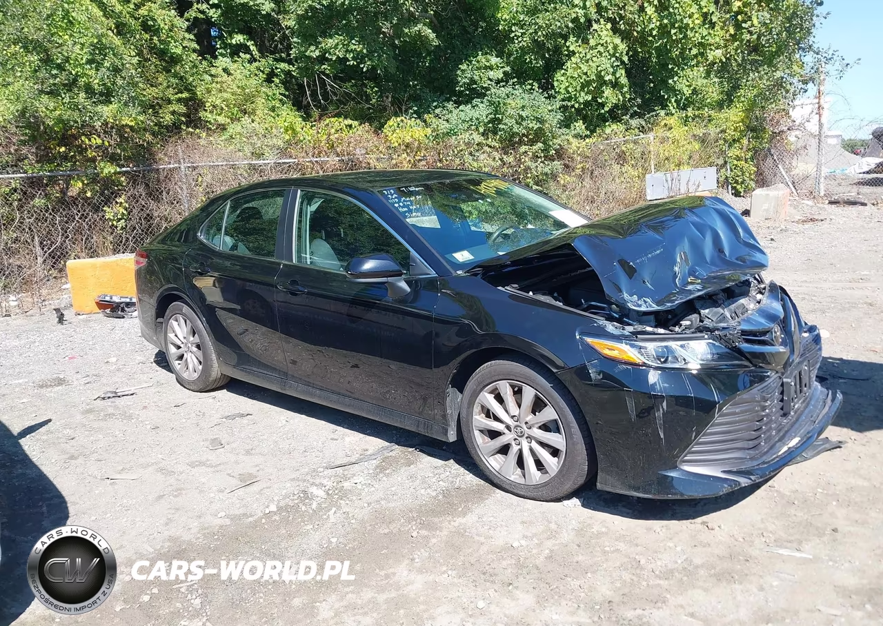 TOYOTA CAMRY