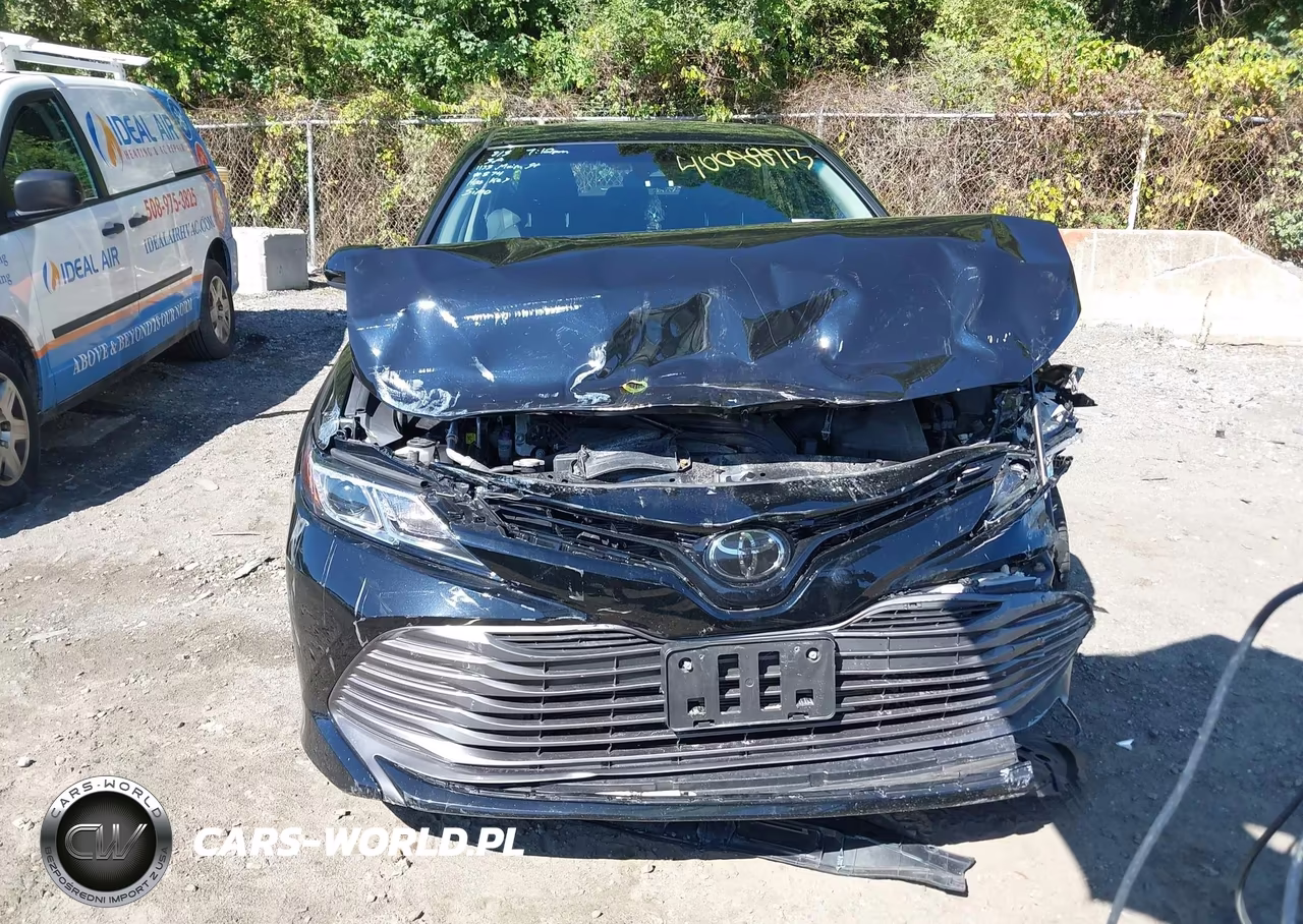 TOYOTA CAMRY VIN:4T1B11HK5JU562984 - 13