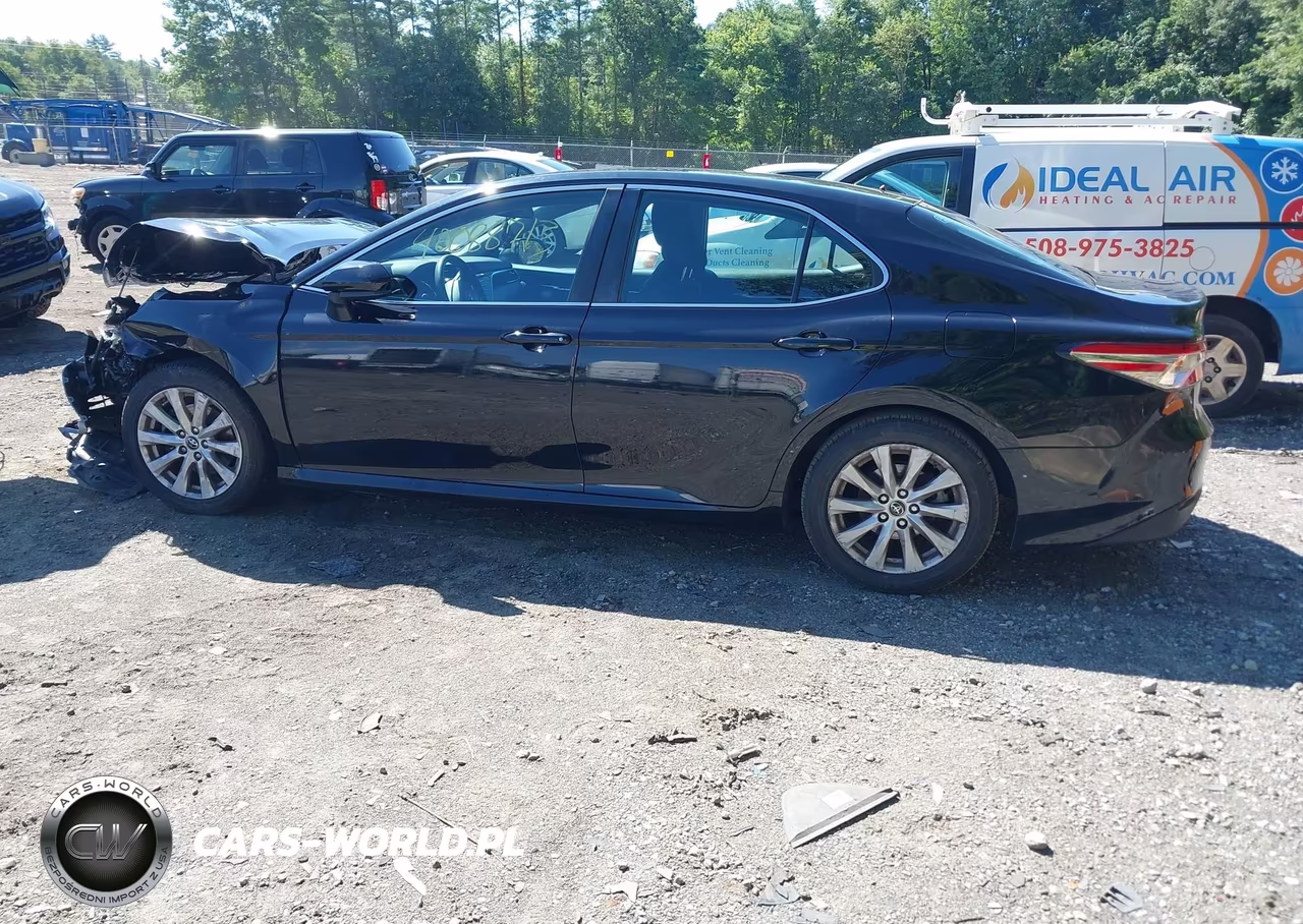 TOYOTA CAMRY VIN:4T1B11HK5JU562984 - 15