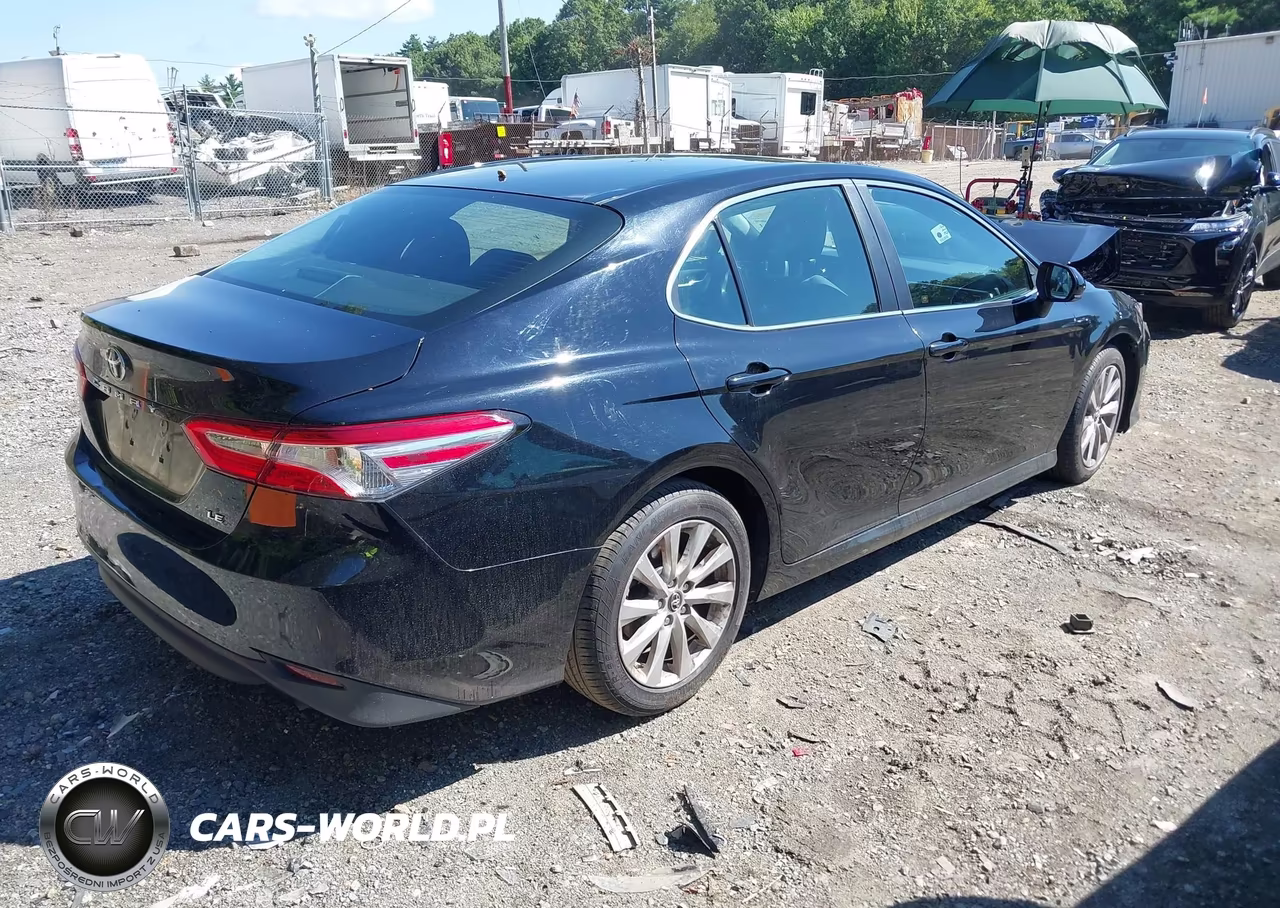 TOYOTA CAMRY VIN:4T1B11HK5JU562984 - 4