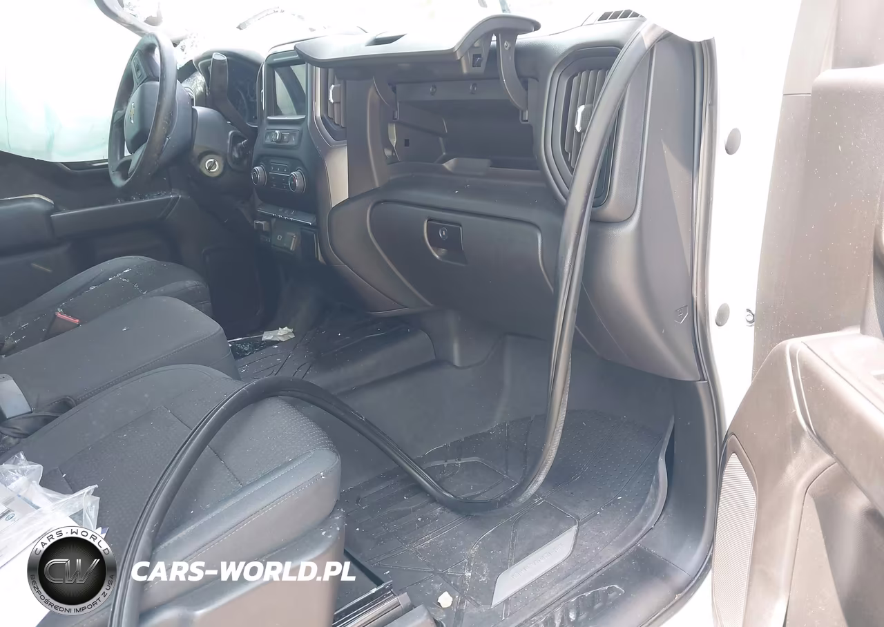 2019 Chevrolet Silverado 1500 Custom VIN:3GCPYBEH0KG116492 - 5