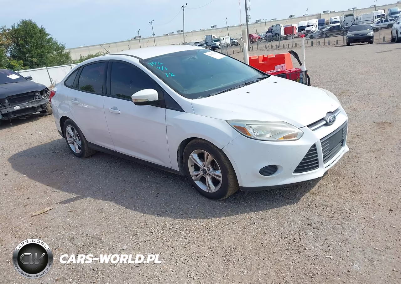 2014 Ford Focus Se VIN:1FADP3F23EL179945 - 1