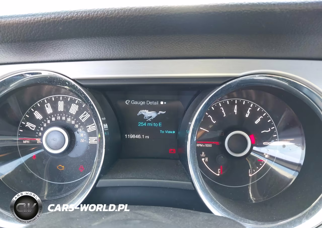 2014 Ford Mustang V6 Premium VIN:1ZVBP8EMXE5219943 - 7