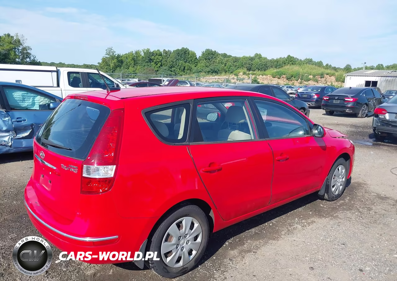 2011 Hyundai Elantra Touring Gls VIN:KMHDB8AE7BU126075 - 4