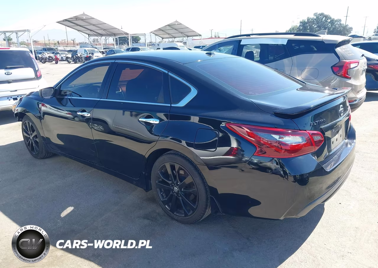 2018 Nissan Altima 2.5 Sr VIN:1N4AL3AP1JC295852 - 3