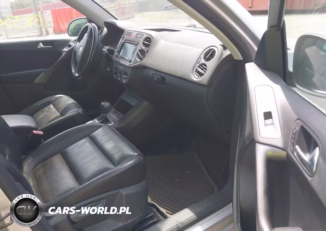 2010 Volkswagen Tiguan S VIN:WVGAV7AX5AW001164 - 5