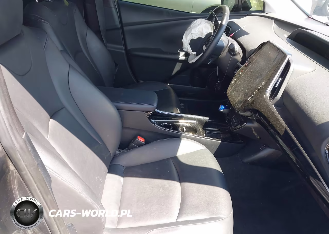 2019 Toyota Prius Prime Premium VIN:JTDKARFPXK3116029 - 5