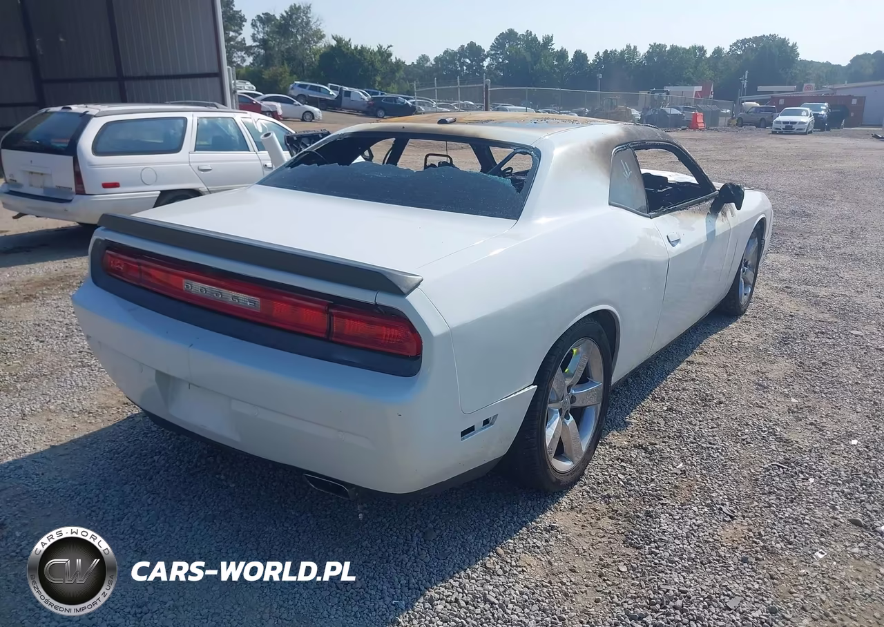 2013 Dodge Challenger Sxt VIN:2C3CDYAG9DH674973 - 4