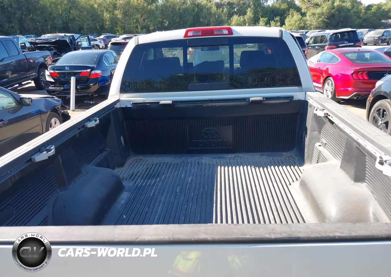 2010 Toyota Tundra Grade 5.7L V8 VIN:5TFUY5F14AX118715 - 17