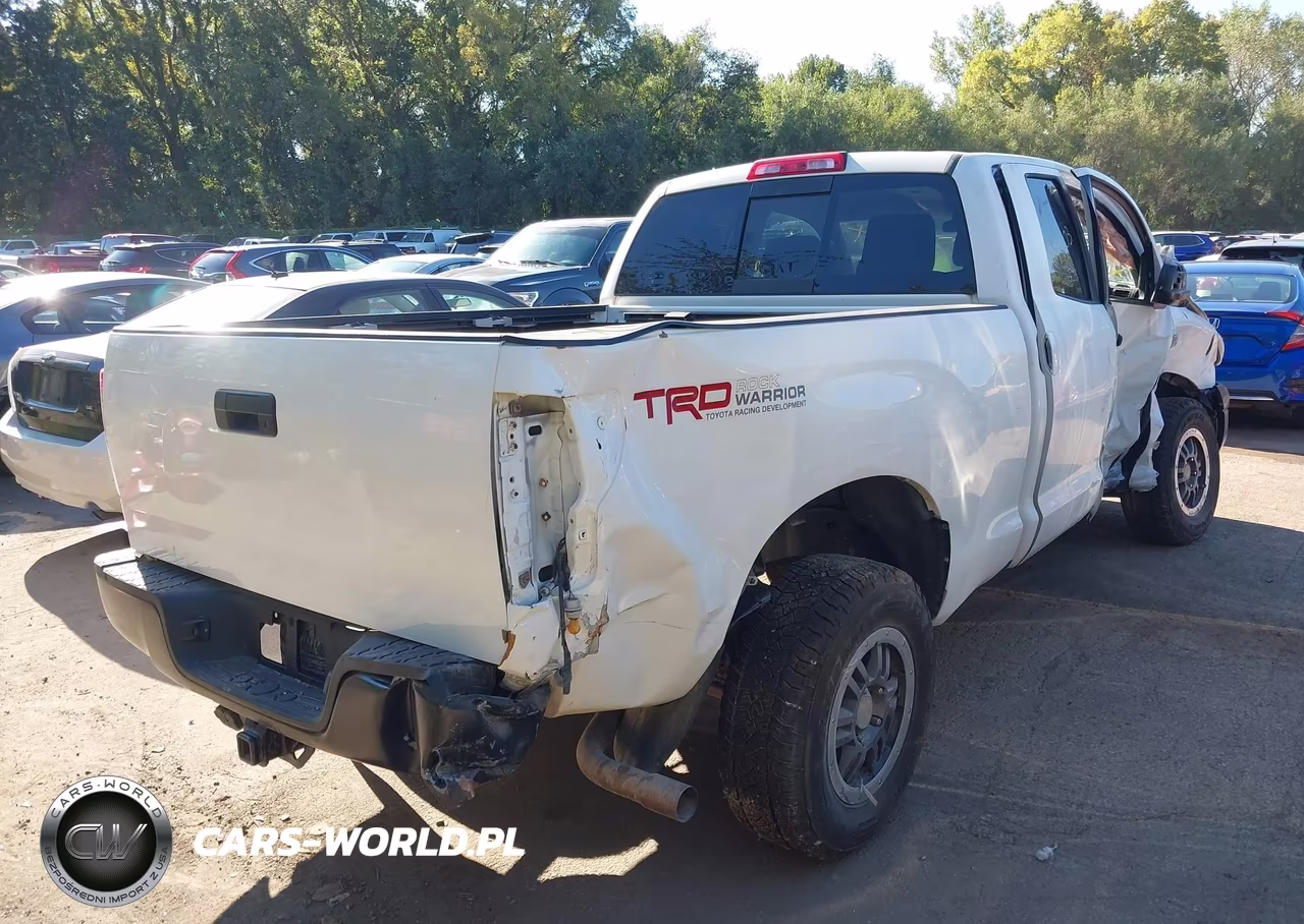 2010 Toyota Tundra Grade 5.7L V8 VIN:5TFUY5F14AX118715 - 4