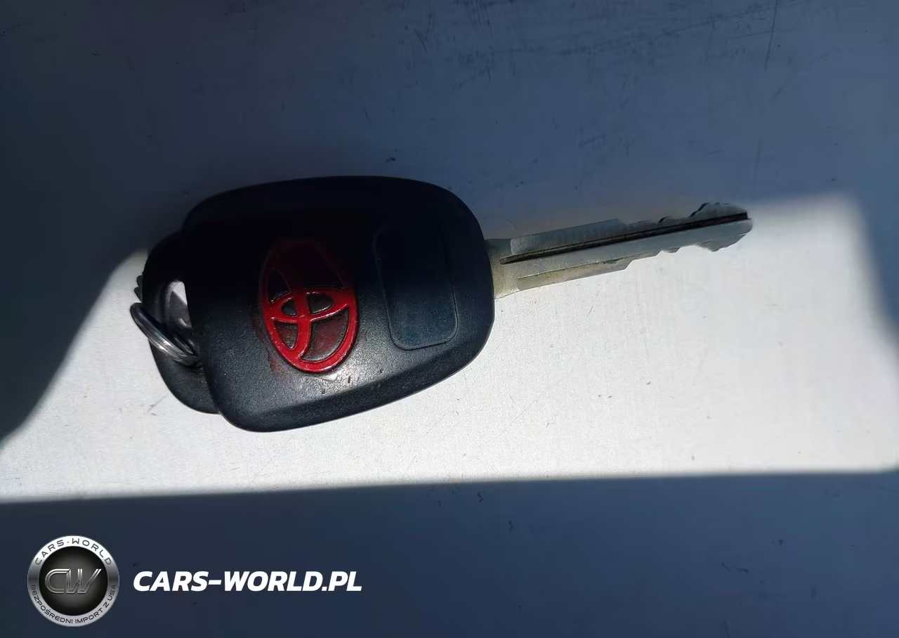 2015 Toyota Corolla S Plus VIN:5YFBURHE9FP205963 - 11