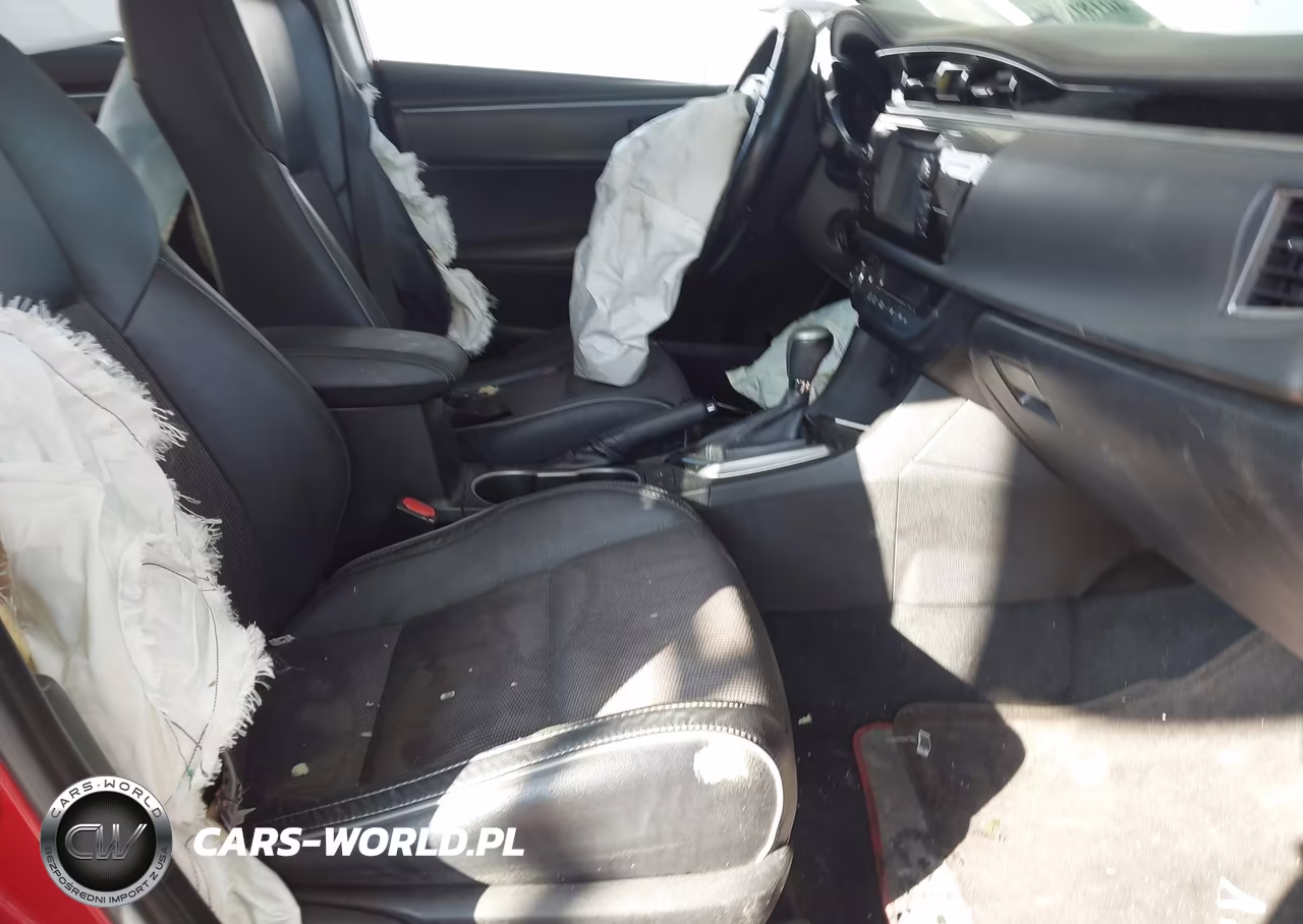 2015 Toyota Corolla S Plus VIN:5YFBURHE9FP205963 - 5